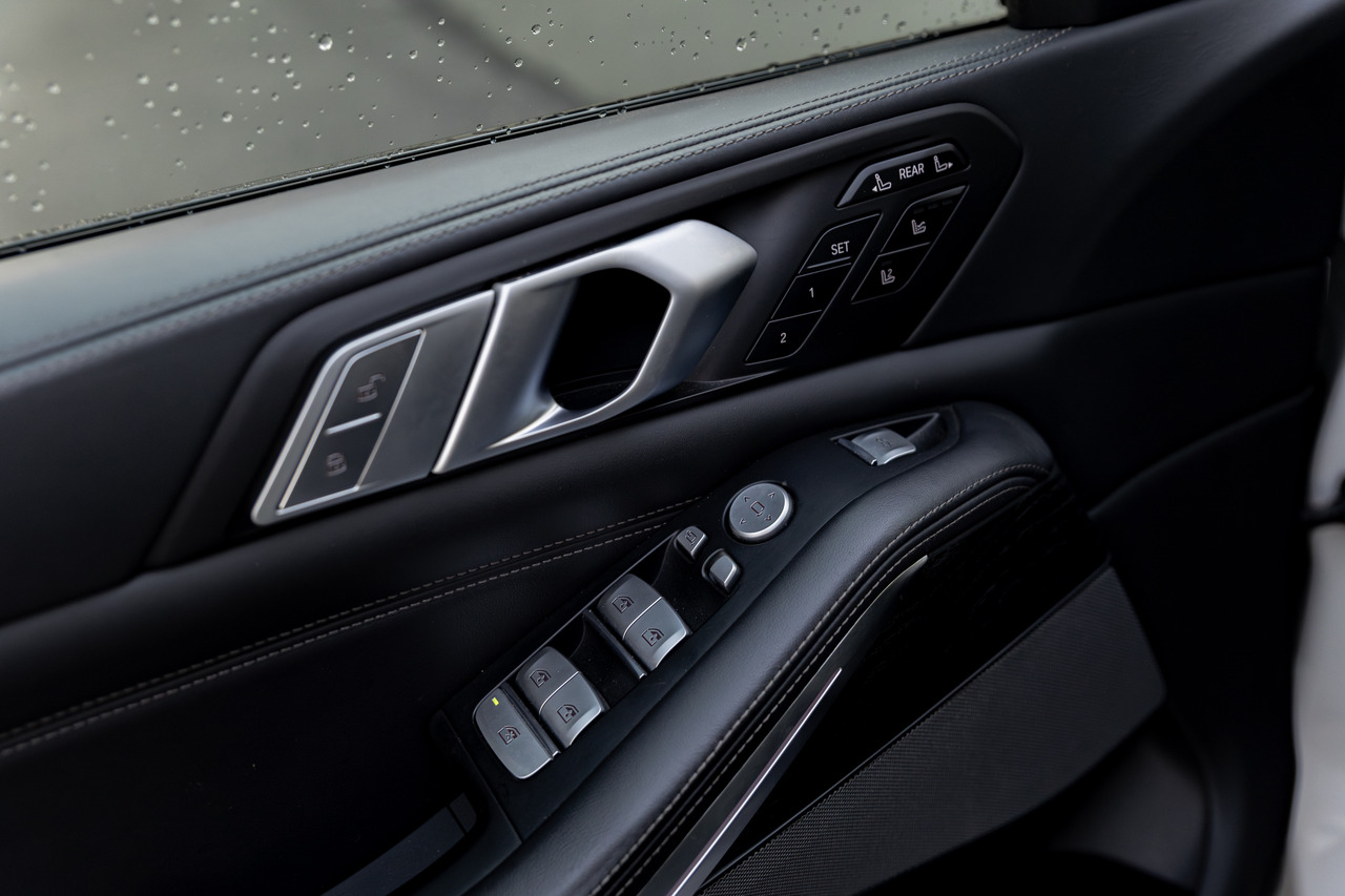 Легковой автомобиль BMW X7 M50D X Drive M package, 6 seats: фото 21