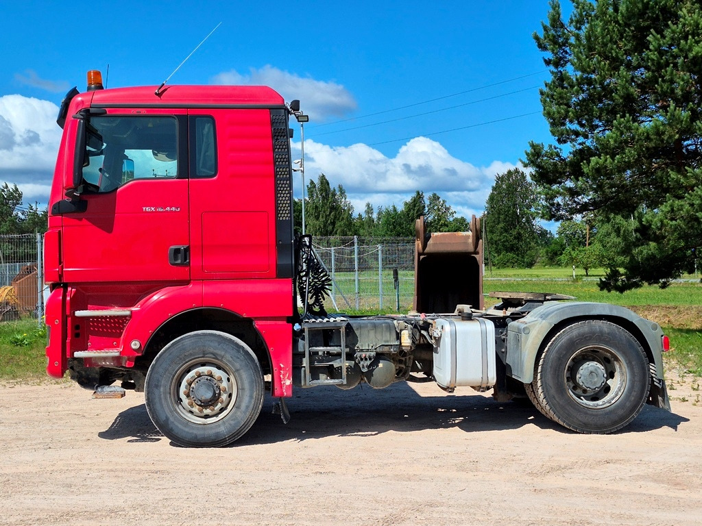 MAN TGX18.440 4x4 - Тягач: фото 2 MAN TGX18.440 4x4 - Тягач: фото 2