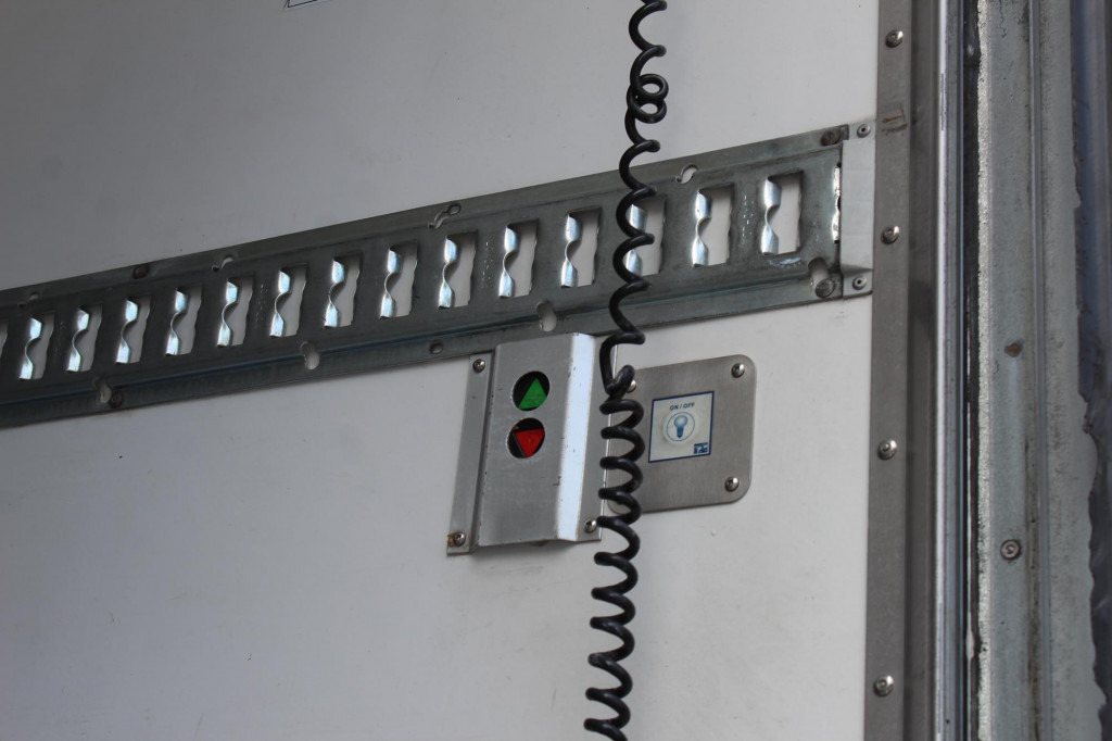 Daf LF 280 E6 Frigoblock LBW Rolltor Strom Klima - Рефрижератор: фото 4 Daf LF 280 E6 Frigoblock LBW Rolltor Strom Klima - Рефрижератор: фото 4