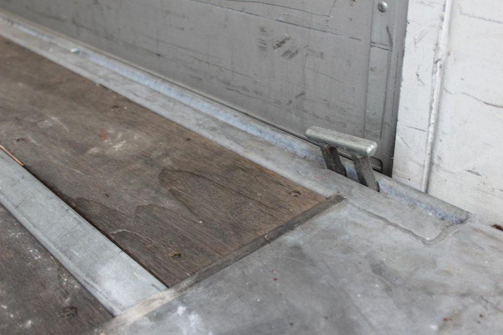 Fruehauf Fruehauf 2-Achser SAF Edscha Alu Bordwände - Тентованный прицеп: фото 3 Fruehauf Fruehauf 2-Achser SAF Edscha Alu Bordwände - Тентованный прицеп: фото 3