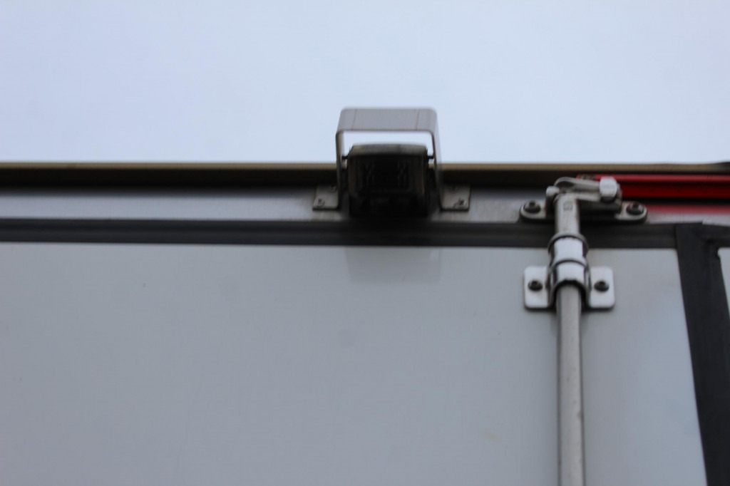 Iveco Daily 35-140 Hi-Matic CX 350 Tiefkühl Teil LBW - Фургон-рефрижератор: фото 5 Iveco Daily 35-140 Hi-Matic CX 350 Tiefkühl Teil LBW - Фургон-рефрижератор: фото 5