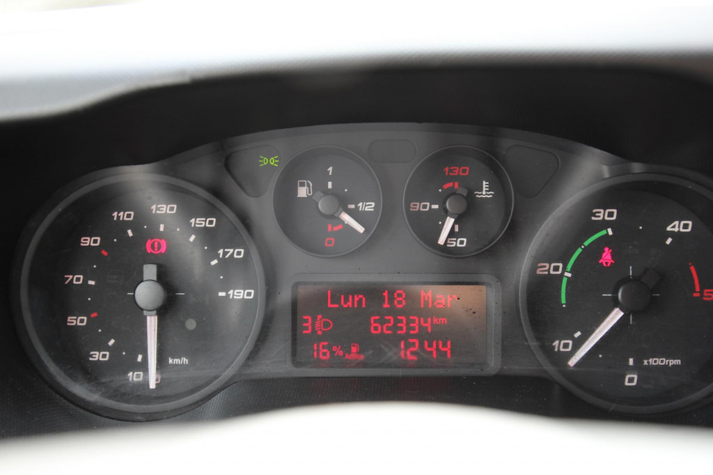 Iveco Daily 70-150 KLUBBK42P 14,8 m 2 Pers.Korb 835 h - Грузовик с подъемником: фото 4 Iveco Daily 70-150 KLUBBK42P 14,8 m 2 Pers.Korb 835 h - Грузовик с подъемником: фото 4