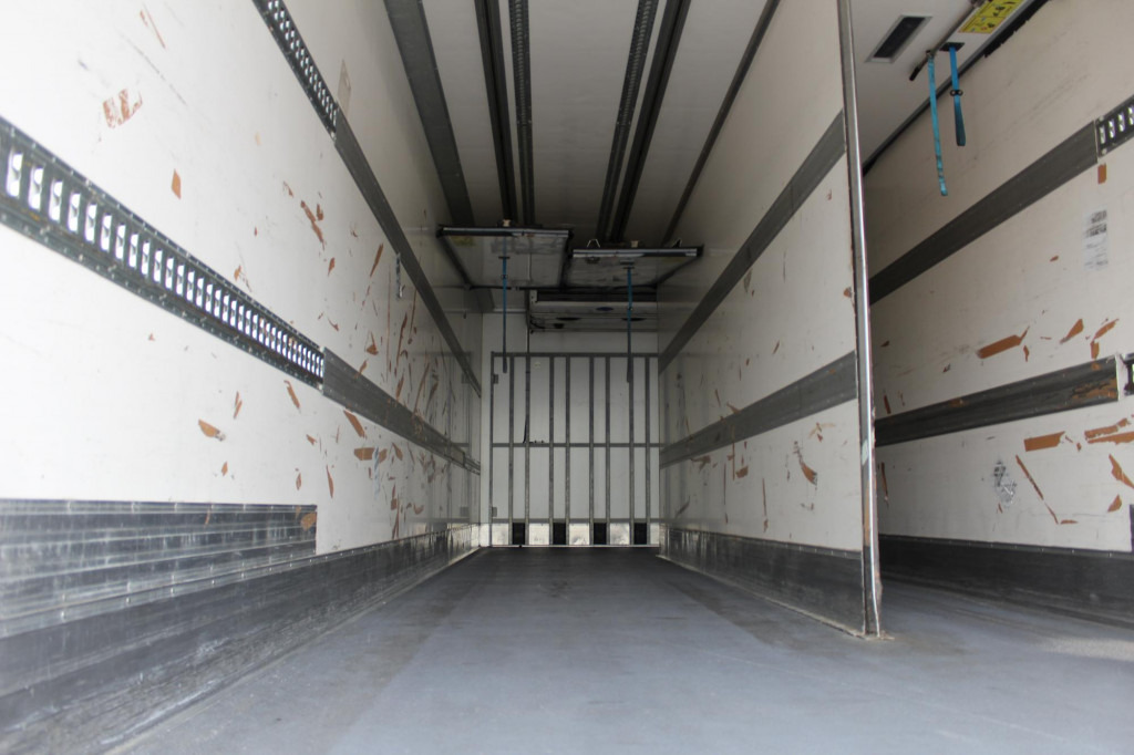 Mercedes-Benz Antos 2536 E6 CS 1250Mt Tri-temp LBW TW ATP - Рефрижератор: фото 3 Mercedes-Benz Antos 2536 E6 CS 1250Mt Tri-temp LBW TW ATP - Рефрижератор: фото 3