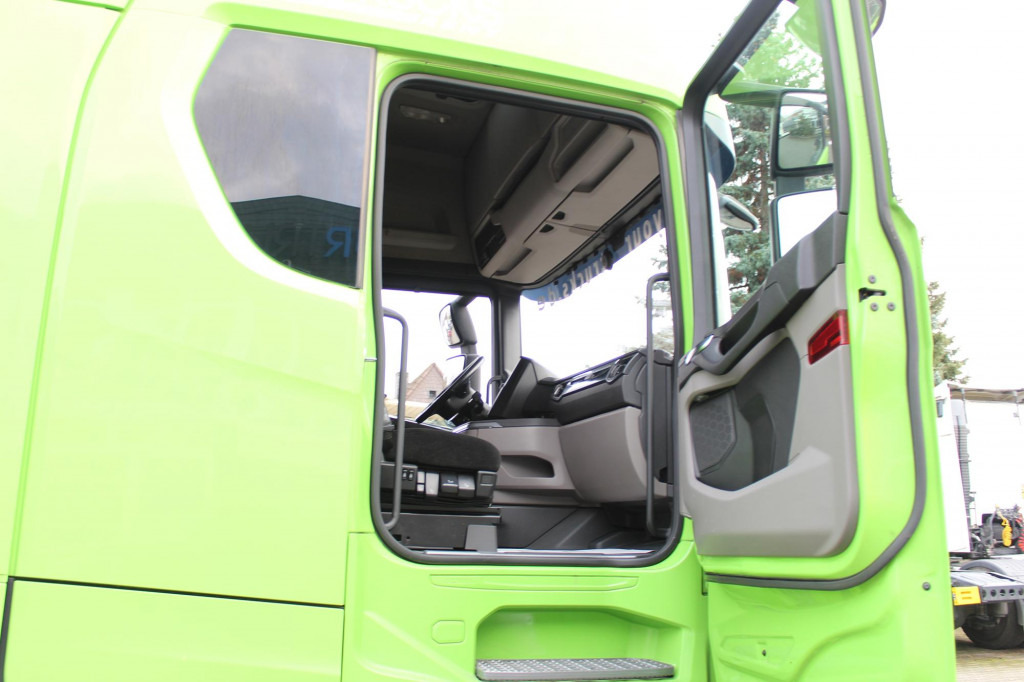 Scania S 500 Retarder Kühlbox Alufelgen Navi Vollspoiler - Тягач: фото 2 Scania S 500 Retarder Kühlbox Alufelgen Navi Vollspoiler - Тягач: фото 2