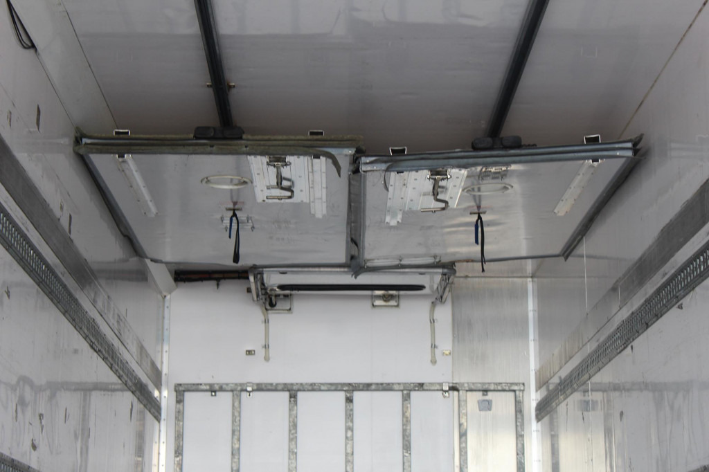 Volvo FM 420 TK T-1200R Bi-Temp Strom Türen LBW Klima - Рефрижератор: фото 3 Volvo FM 420 TK T-1200R Bi-Temp Strom Türen LBW Klima - Рефрижератор: фото 3