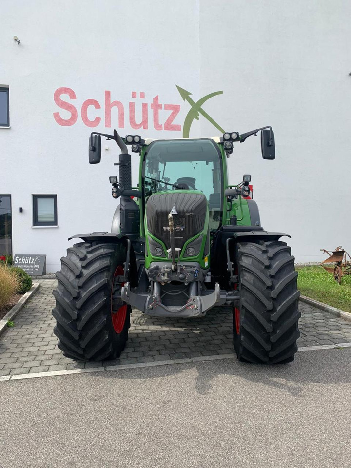 Fendt 724 Vario, Baujahr 2019 - Трактор: фото 3 Fendt 724 Vario, Baujahr 2019 - Трактор: фото 3