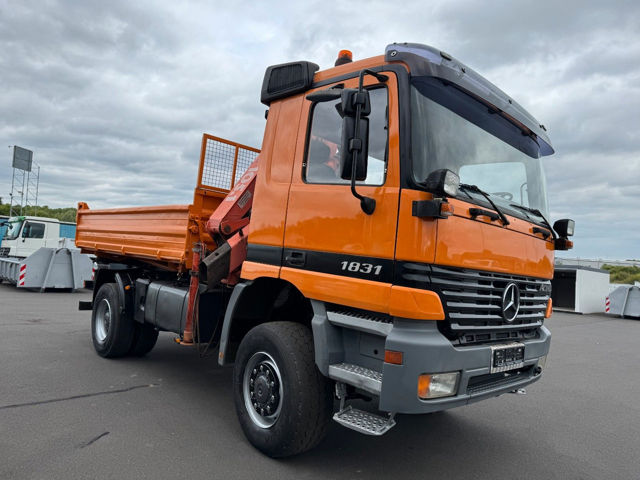 Mercedes-Benz Actros 1831 4x4 Kipper - Kran- Kupplung- Blattfe - Самосвал, Автоманипулятор: фото 5 Mercedes-Benz Actros 1831 4x4 Kipper - Kran- Kupplung- Blattfe - Самосвал, Автоманипулятор: фото 5