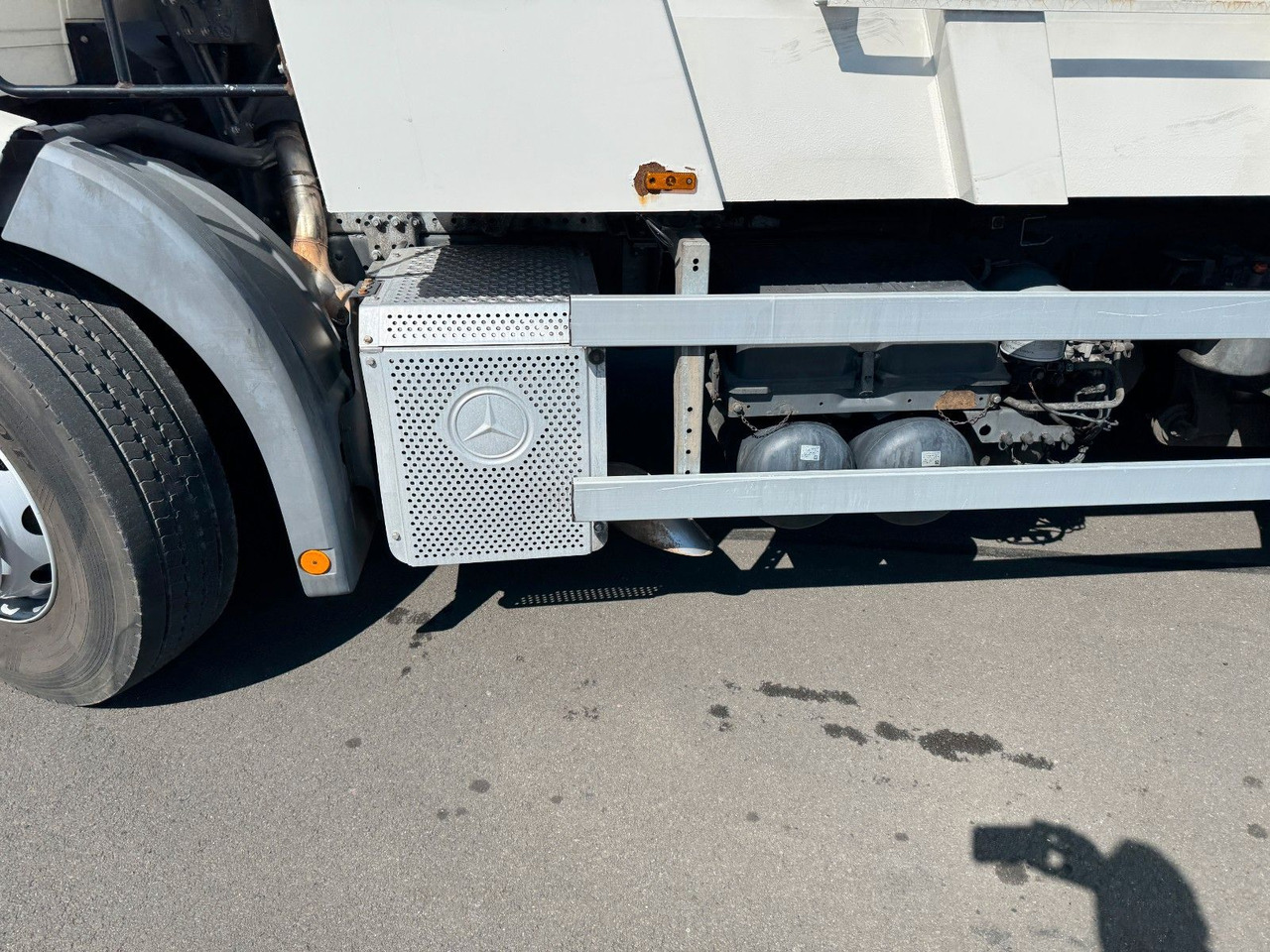 Mercedes-Benz Econic 2633 6x2 Faun Variopress 522 + Zoeller - Мусоровоз: фото 2 Mercedes-Benz Econic 2633 6x2 Faun Variopress 522 + Zoeller - Мусоровоз: фото 2