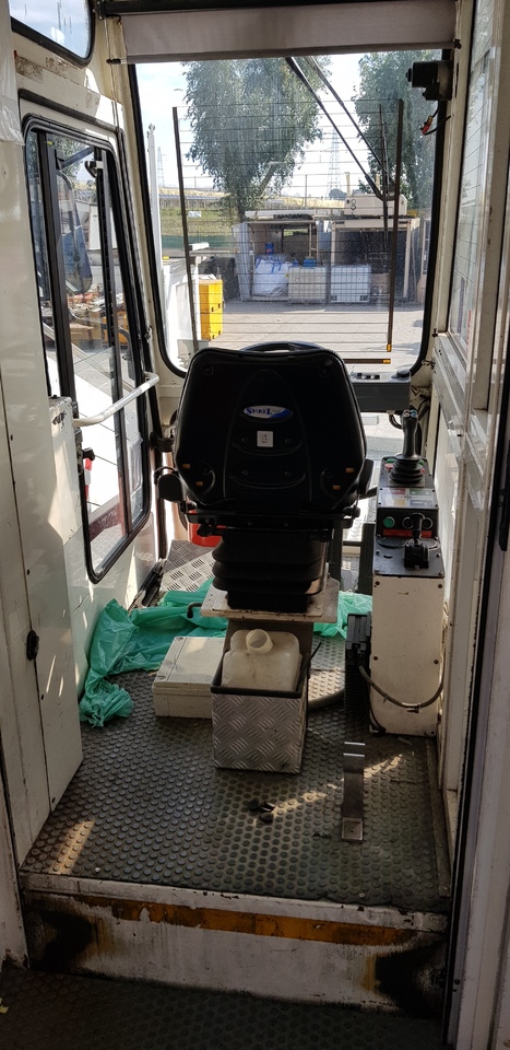 AVIOGEI Ambulift E747 (Half Cab) - Амбулифт: фото 5 AVIOGEI Ambulift E747 (Half Cab) - Амбулифт: фото 5