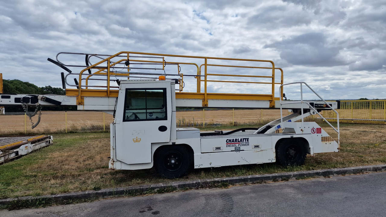 Charlatte Beltloader C2000D - Ленточный погрузчик багажа: фото 2 Charlatte Beltloader C2000D - Ленточный погрузчик багажа: фото 2