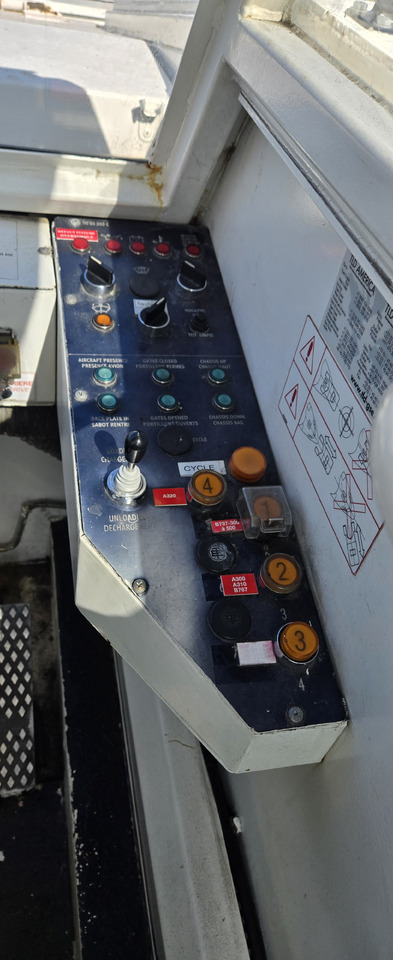 TLD TPX200SF - Аэродромный тягач: фото 3 TLD TPX200SF - Аэродромный тягач: фото 3