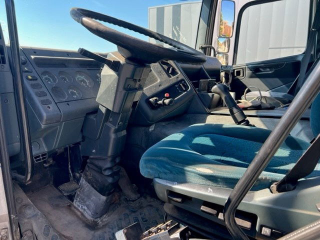 DAF 65.210 FA65.210 - Грузовик-контейнеровоз/ Сменный кузов: фото 4 DAF 65.210 FA65.210 - Грузовик-контейнеровоз/ Сменный кузов: фото 4