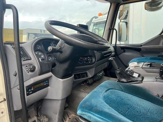 DAF LF 180 FA45.180 LF - Грузовик с закрытым кузовом: фото 3 DAF LF 180 FA45.180 LF - Грузовик с закрытым кузовом: фото 3