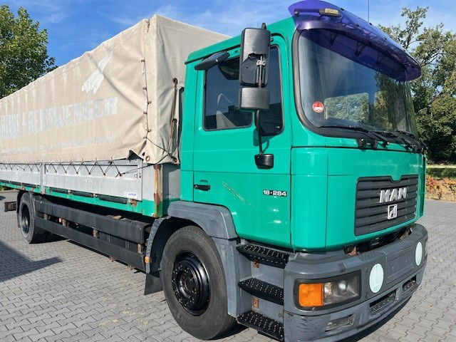 MAN 18.284 - Тентованный грузовик: фото 2 MAN 18.284 - Тентованный грузовик: фото 2