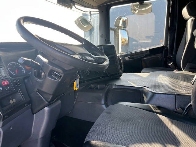 Scania P380 - Тягач: фото 5 Scania P380 - Тягач: фото 5