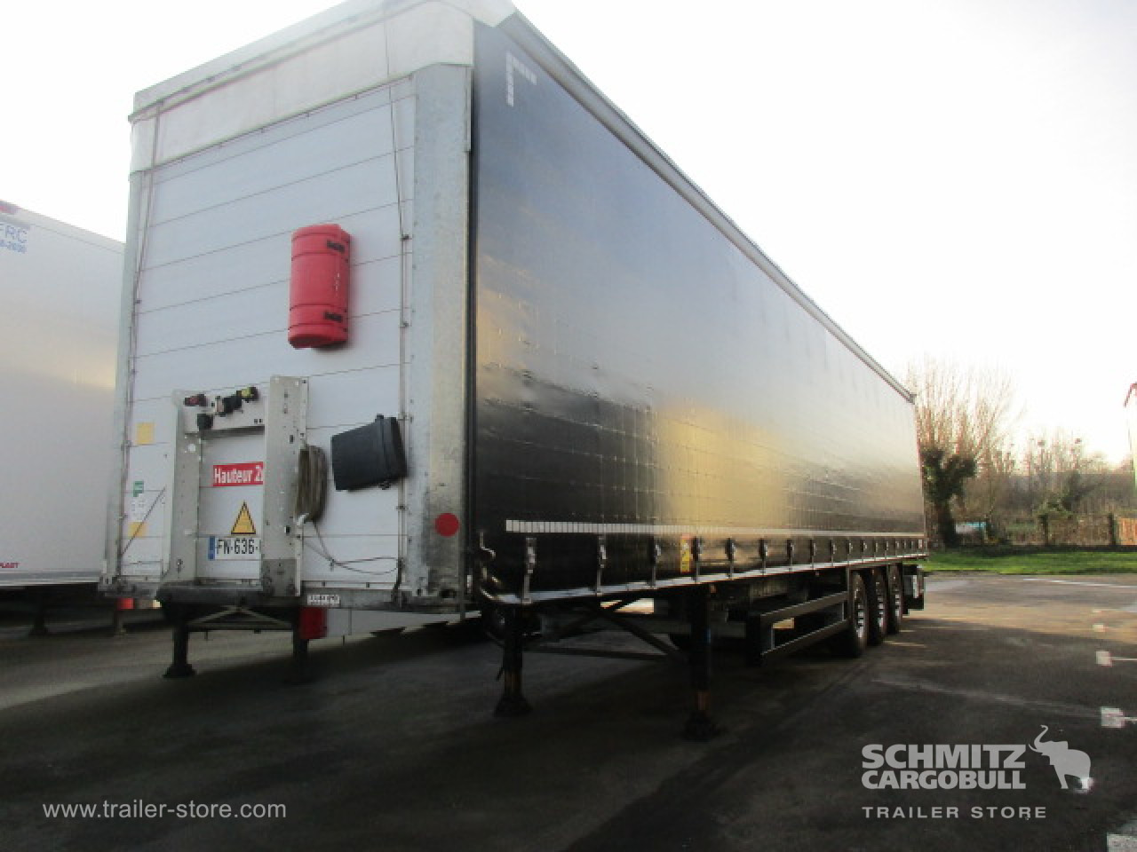 SCHMITZ Curtainsider Standard - Тентованный полуприцеп: фото 4 SCHMITZ Curtainsider Standard - Тентованный полуприцеп: фото 4