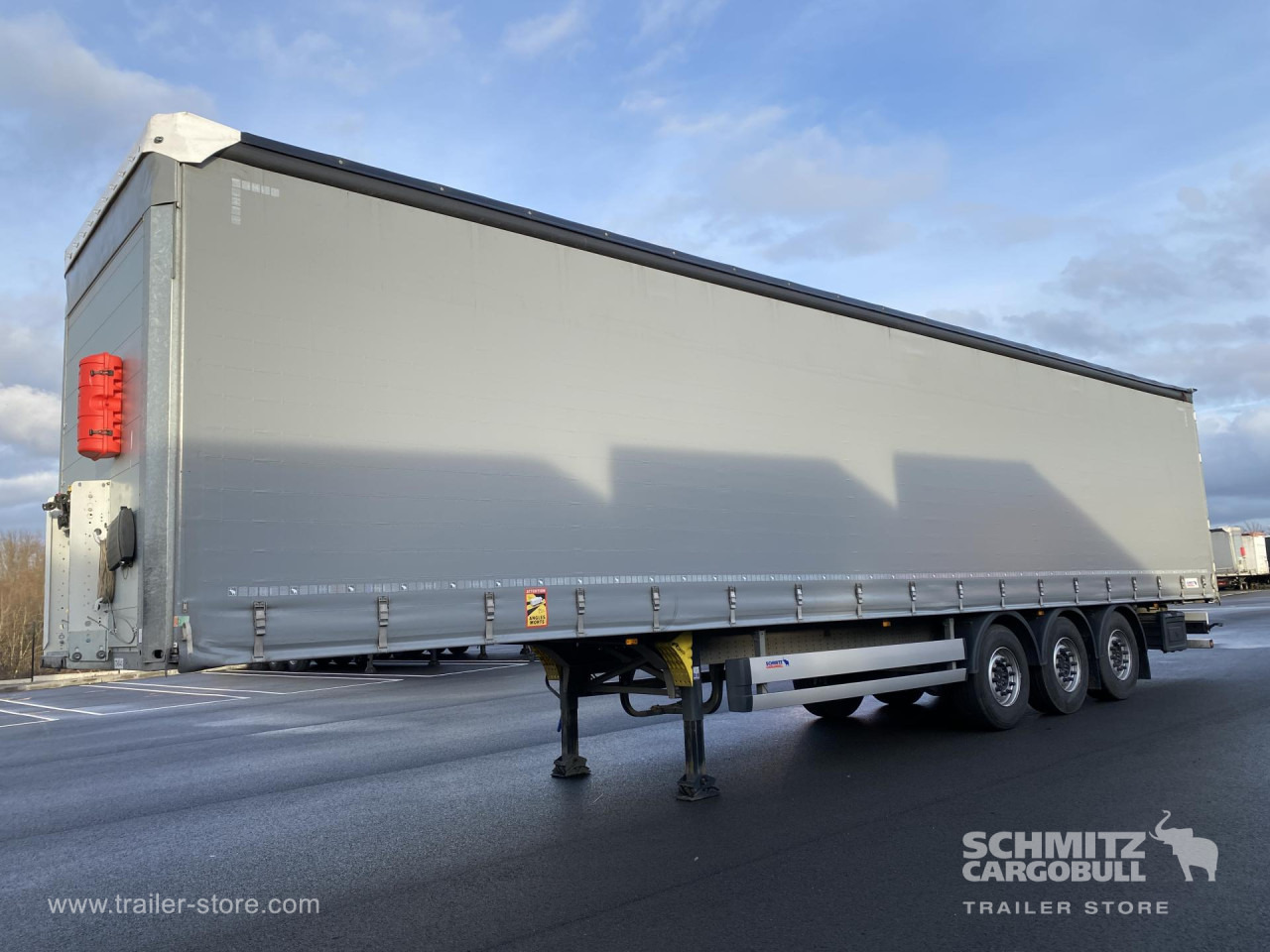 SCHMITZ Curtainsider Standard - Тентованный полуприцеп: фото 1 SCHMITZ Curtainsider Standard - Тентованный полуприцеп: фото 1