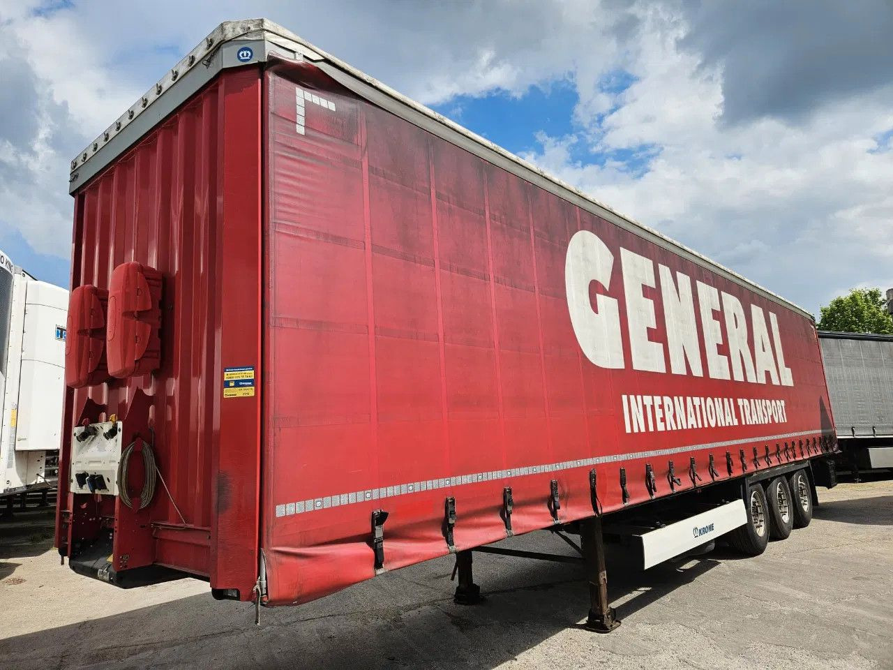 Krone SD XL Code, Lifting Axle A - Тентованный полуприцеп: фото 1 Krone SD XL Code, Lifting Axle A - Тентованный полуприцеп: фото 1