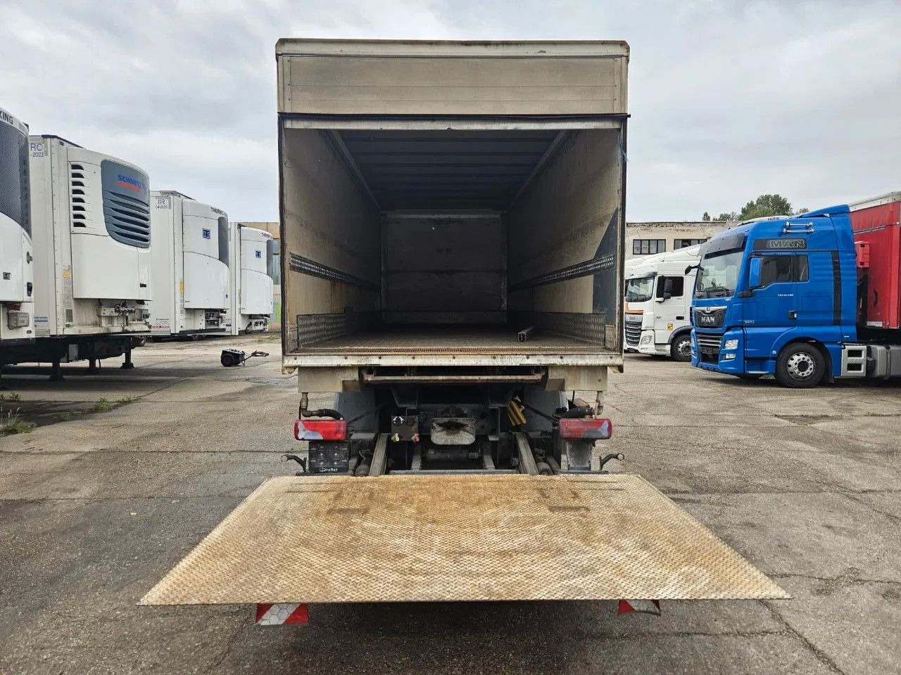 MAN TGA 26.400 BDF Tail Lift Euro5, New Smart2 Tacho - Грузовик-контейнеровоз/ Сменный кузов: фото 5 MAN TGA 26.400 BDF Tail Lift Euro5, New Smart2 Tacho - Грузовик-контейнеровоз/ Сменный кузов: фото 5