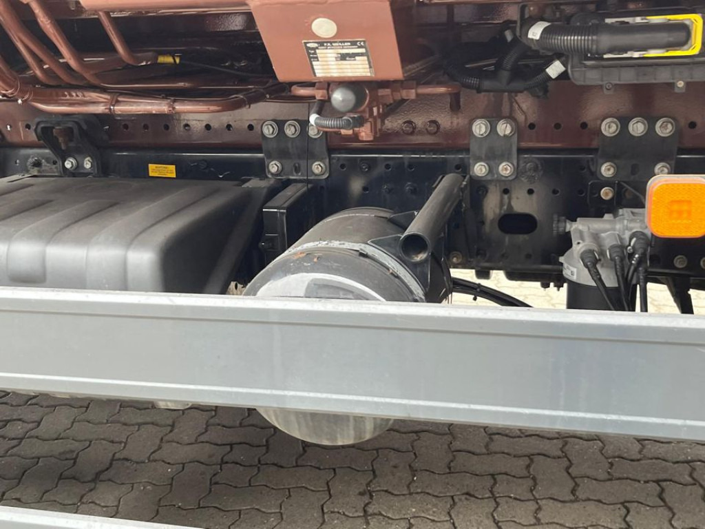 MAN TG-M 18.320 4x2 Absetzkipper Meiller, Funk - Портальный бункеровоз: фото 4 MAN TG-M 18.320 4x2 Absetzkipper Meiller, Funk - Портальный бункеровоз: фото 4