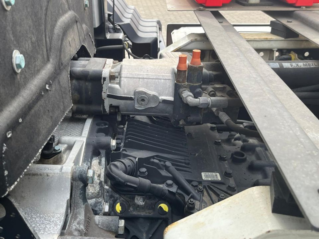 MAN TG-S 26.400 6x2 BL Absetzkipper Meiller Funk - Портальный бункеровоз: фото 4 MAN TG-S 26.400 6x2 BL Absetzkipper Meiller Funk - Портальный бункеровоз: фото 4