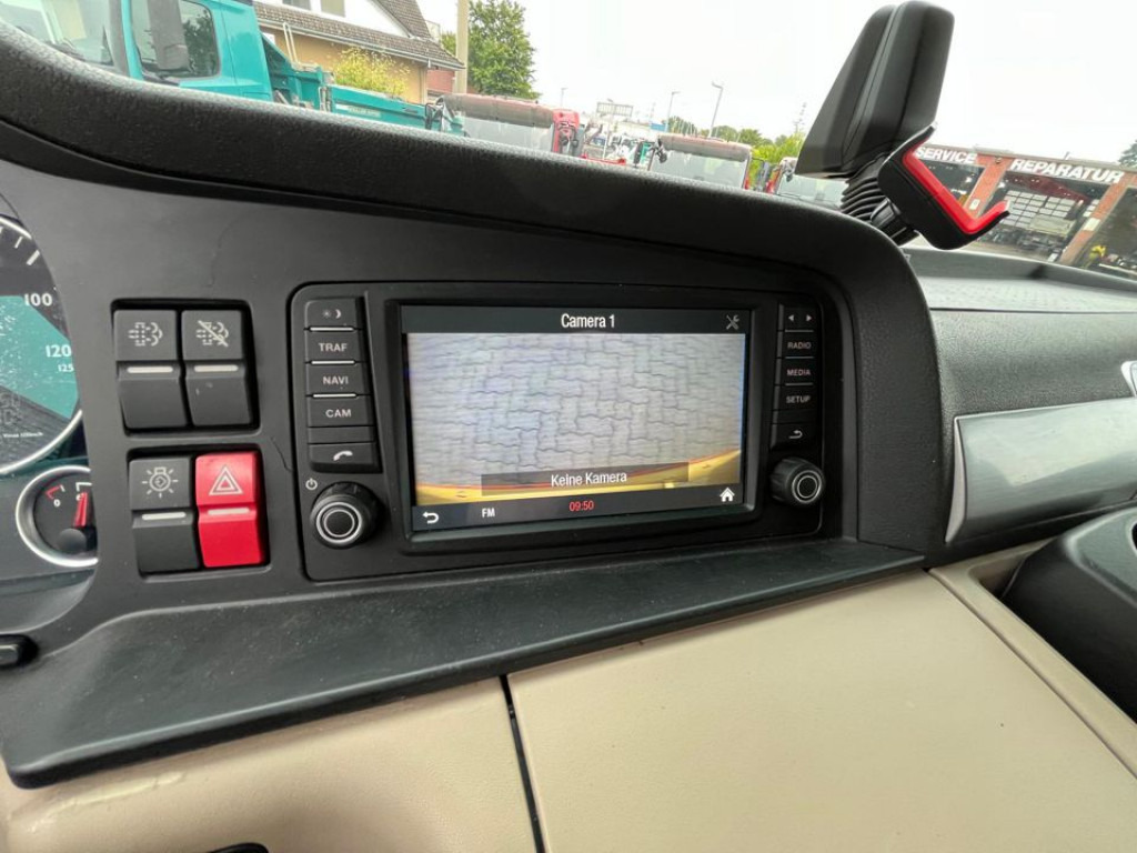 MAN TG-X 26.500 6x2-2 LL Pritsche Heckkran 53m to, Funk,Twistlock. - Грузовик бортовой/ Платформа, Автоманипулятор: фото 5 MAN TG-X 26.500 6x2-2 LL Pritsche Heckkran 53m to, Funk,Twistlock. - Грузовик бортовой/ Платформа, Автоманипулятор: фото 5