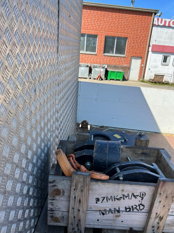 MERCEDES-BENZ Actros 2546 L 6x2 Pritsche Heckkran Palfinger PK 44.002+Winde - Грузовик бортовой/ Платформа, Автоманипулятор: фото 3 MERCEDES-BENZ Actros 2546 L 6x2 Pritsche Heckkran Palfinger PK 44.002+Winde - Грузовик бортовой/ Платформа, Автоманипулятор: фото 3