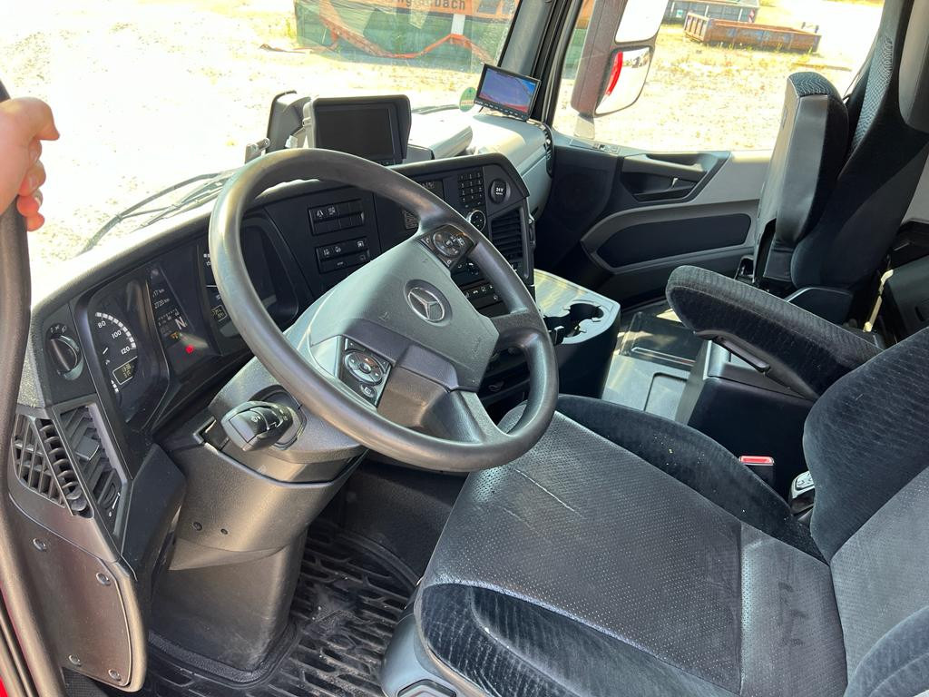 MERCEDES-BENZ Antos 2540 L 6x2 Pritsche LBW Coca Cola LBW 2to - Тентованный грузовик: фото 4 MERCEDES-BENZ Antos 2540 L 6x2 Pritsche LBW Coca Cola LBW 2to - Тентованный грузовик: фото 4