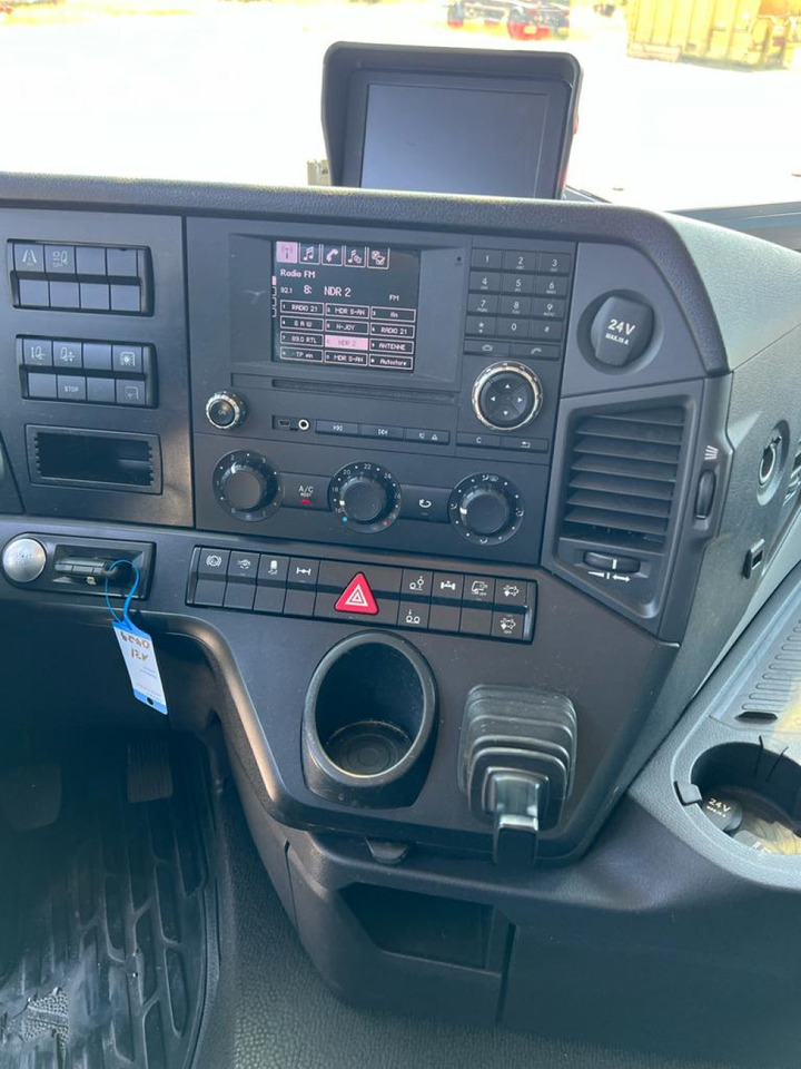 MERCEDES-BENZ Antos 2540 L 6x2 Pritsche LBW - Тентованный грузовик: фото 2 MERCEDES-BENZ Antos 2540 L 6x2 Pritsche LBW - Тентованный грузовик: фото 2