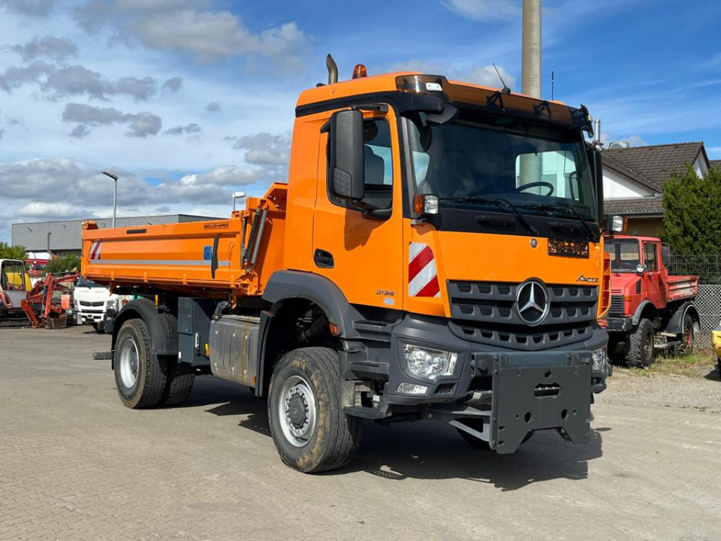Самосвал MERCEDES-BENZ Arocs 2135 AK 4x4 2-Achs Allradkipper Kommunalhydr.: фото 8 Самосвал MERCEDES-BENZ Arocs 2135 AK 4x4 2-Achs Allradkipper Kommunalhydr.: фото 8