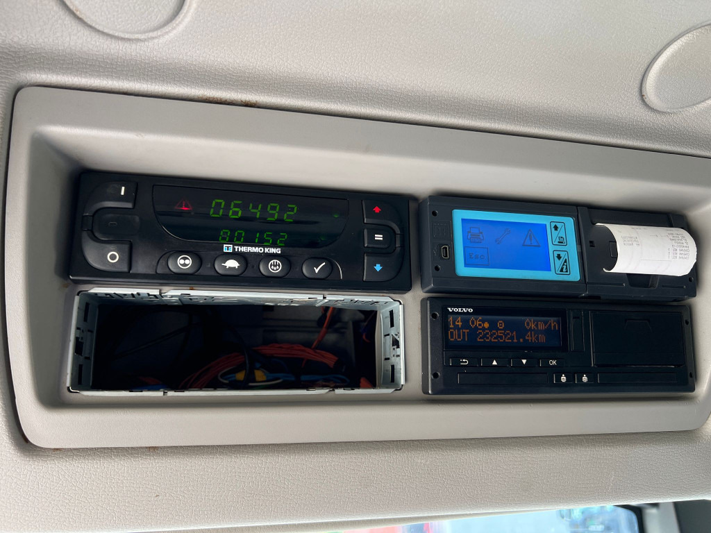 MERCEDES-BENZ Atego 1224 L Kühlkoffer LBW Tiefkühler 6,2m LBW - Рефрижератор: фото 3 MERCEDES-BENZ Atego 1224 L Kühlkoffer LBW Tiefkühler 6,2m LBW - Рефрижератор: фото 3