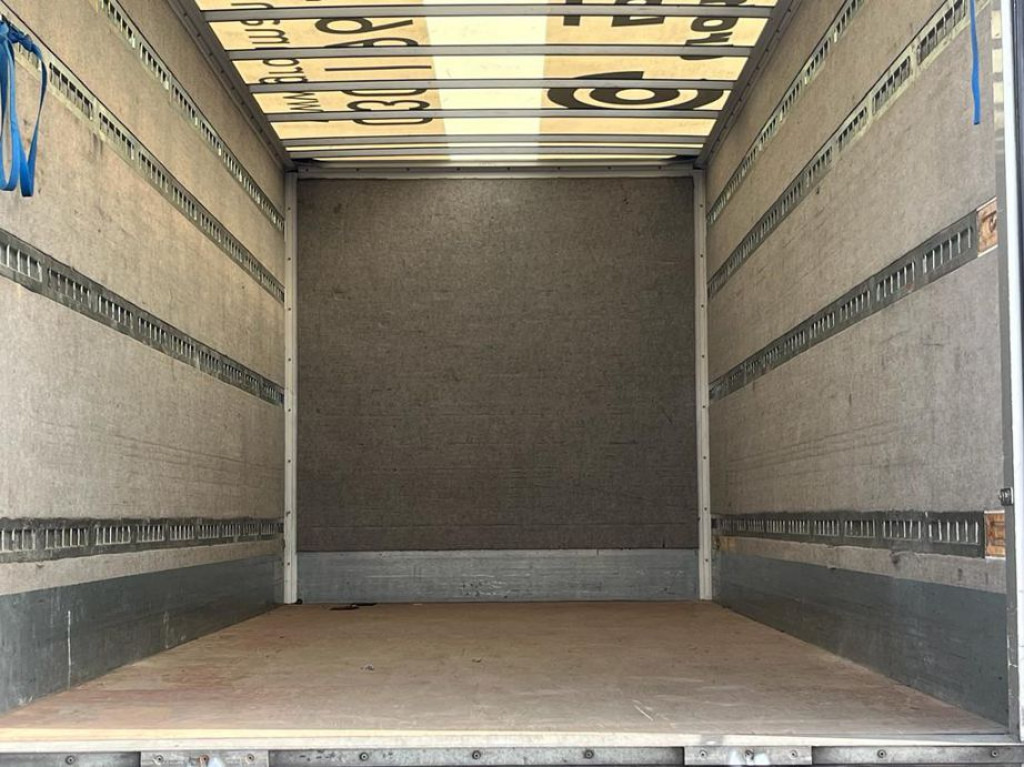 MERCEDES-BENZ Atego 818 L Möbelkoffer LBW Möbelkoffer gr.Fhs+Sitzreihe - Фургон с закрытым кузовом: фото 4 MERCEDES-BENZ Atego 818 L Möbelkoffer LBW Möbelkoffer gr.Fhs+Sitzreihe - Фургон с закрытым кузовом: фото 4