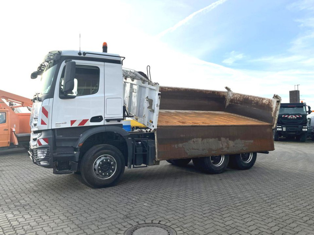 Mercedes-Benz Arocs 3-Achs Kipper 2645 K 6x4 Meiller Bordmatik - Самосвал: фото 2 Mercedes-Benz Arocs 3-Achs Kipper 2645 K 6x4 Meiller Bordmatik - Самосвал: фото 2