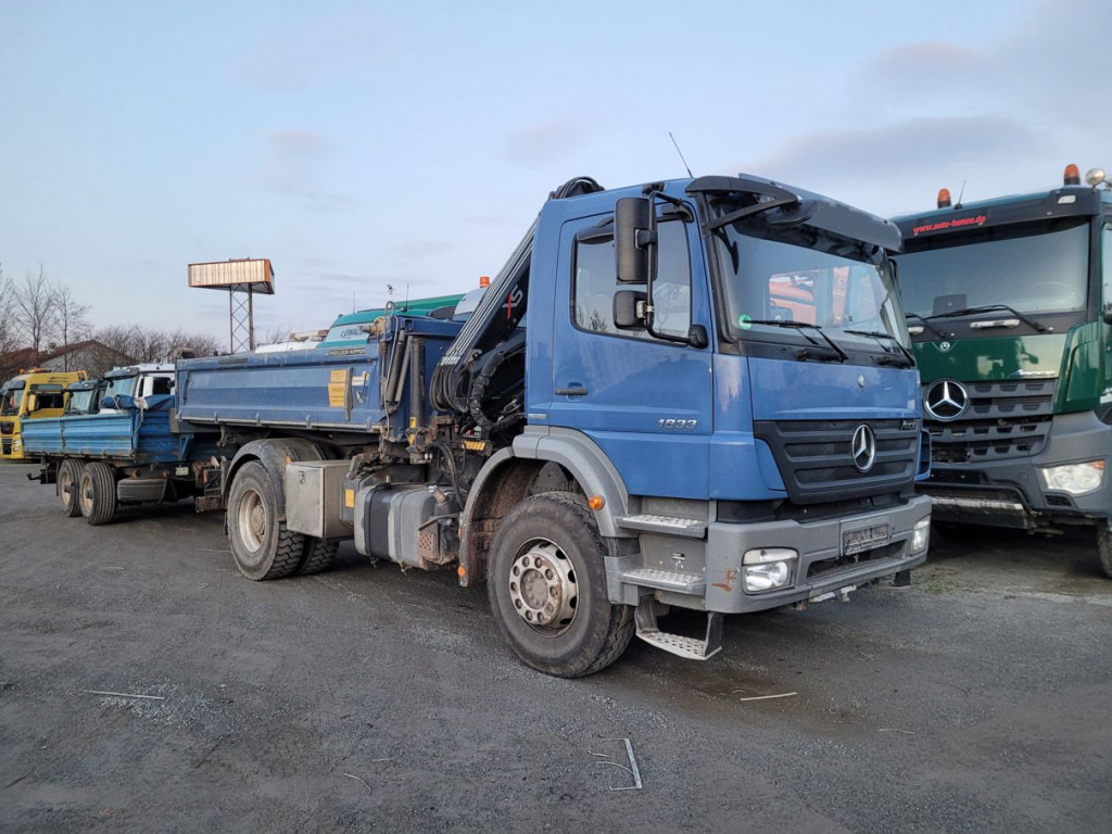 Mercedes-Benz Axor 2-Achs Kipper Kran 1833 K 3xAuss.Greiferst - Самосвал, Автоманипулятор: фото 2 Mercedes-Benz Axor 2-Achs Kipper Kran 1833 K 3xAuss.Greiferst - Самосвал, Автоманипулятор: фото 2