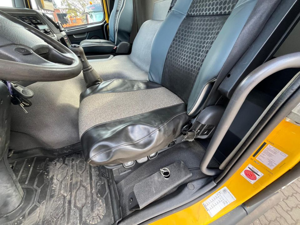 VOLVO (S) Truck FM 330 4x4 Pritsche Kran Singelreifen Funkfernbedienung - Грузовик бортовой/ Платформа, Автоманипулятор: фото 3 VOLVO (S) Truck FM 330 4x4 Pritsche Kran Singelreifen Funkfernbedienung - Грузовик бортовой/ Платформа, Автоманипулятор: фото 3