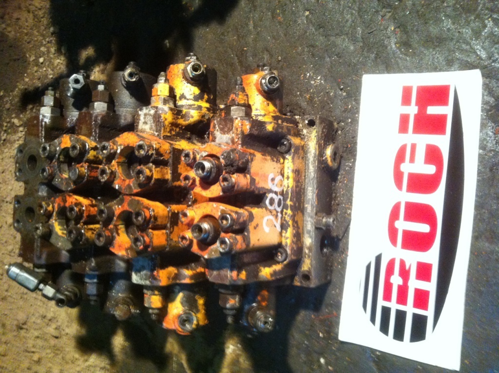 LINDE 669675011570 VW18 5610 + VW25 5601 + 669B11 5601 - 4 SEKCYJNY - Гидравлический клапан для Строительной техники: фото 1 LINDE 669675011570 VW18 5610 + VW25 5601 + 669B11 5601 - 4 SEKCYJNY - Гидравлический клапан для Строительной техники: фото 1