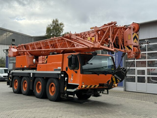 Liebherr LTM 1070-4.2 Autokran mit Spitze *TOP Zustand - Вседорожный кран: фото 1 Liebherr LTM 1070-4.2 Autokran mit Spitze *TOP Zustand - Вседорожный кран: фото 1