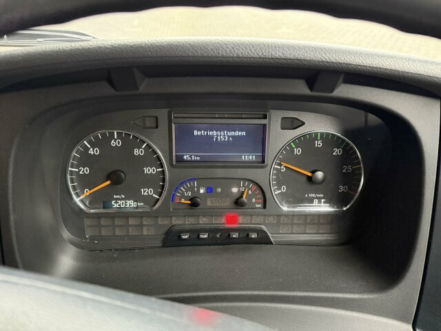 Mercedes-Benz Atego Kehrmaschine BUCHER CITYFANT 5000 - Подметально-уборочная машина: фото 2 Mercedes-Benz Atego Kehrmaschine BUCHER CITYFANT 5000 - Подметально-уборочная машина: фото 2