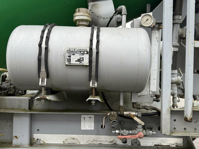 Müller-Mitteltal Liebherr Betonmischer Concrete Auflieger 10 m³ - Полуприцеп: фото 5 Müller-Mitteltal Liebherr Betonmischer Concrete Auflieger 10 m³ - Полуприцеп: фото 5