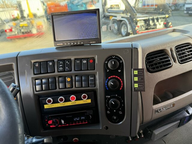 Renault Premium Lander Pritsche mit Kran FASSI - Автоманипулятор, Грузовик бортовой/ Платформа: фото 3 Renault Premium Lander Pritsche mit Kran FASSI - Автоманипулятор, Грузовик бортовой/ Платформа: фото 3