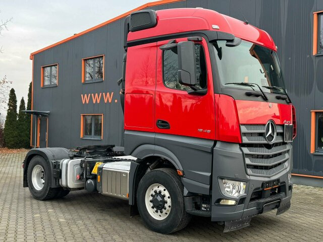 Mercedes-Benz ACTROS 1846 4x4 HAD Eur 6 Kipphydraulik Retarder - Тягач: фото 1 Mercedes-Benz ACTROS 1846 4x4 HAD Eur 6 Kipphydraulik Retarder - Тягач: фото 1