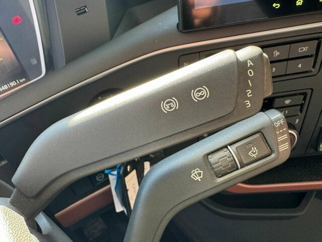 Volvo FH16 750 8X4 Holztransport Alukar TOP! - Лесовоз: фото 3 Volvo FH16 750 8X4 Holztransport Alukar TOP! - Лесовоз: фото 3