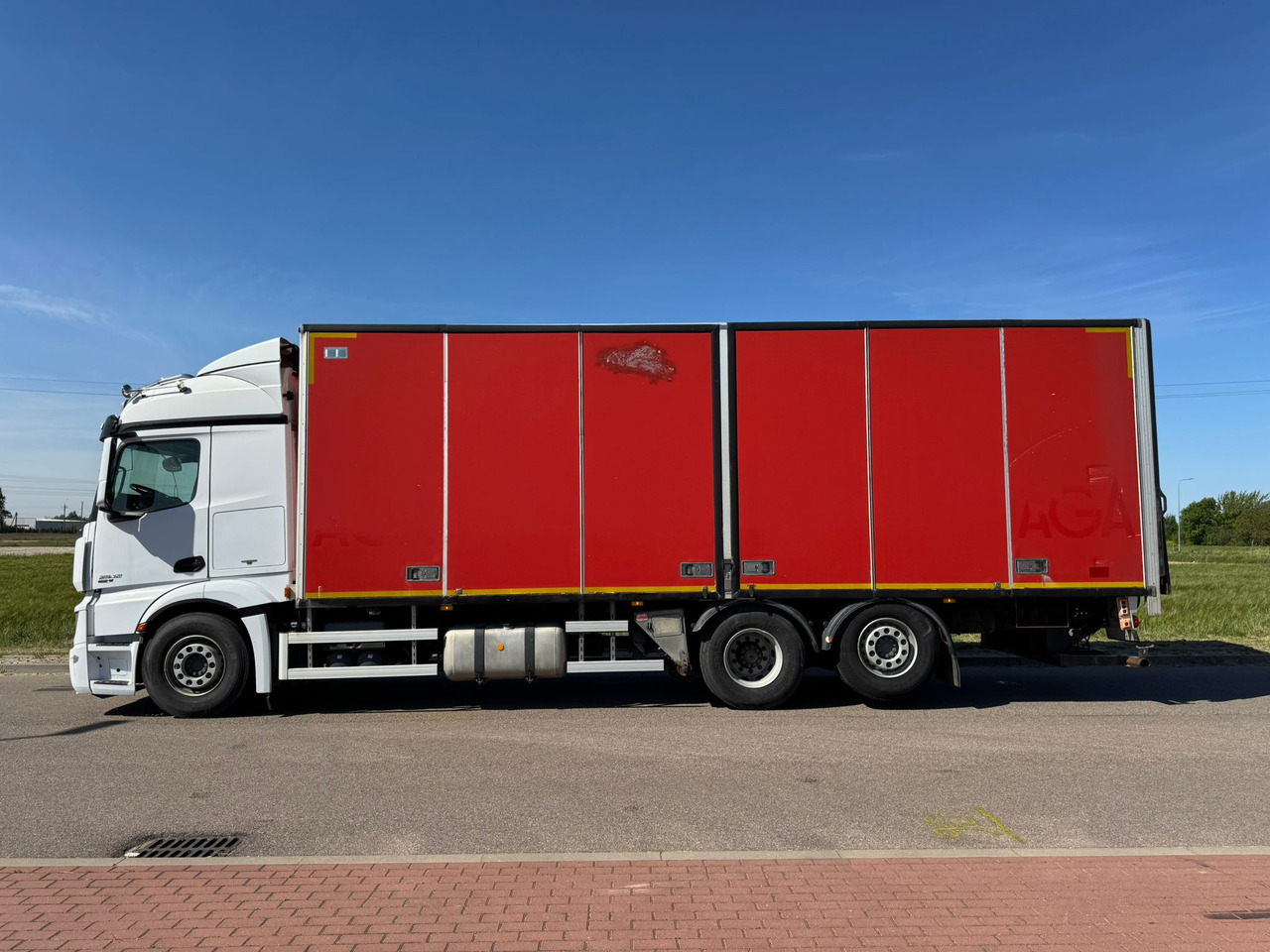 MERCEDES-BENZ ACTROS 2542 - Грузовик с закрытым кузовом: фото 5 MERCEDES-BENZ ACTROS 2542 - Грузовик с закрытым кузовом: фото 5