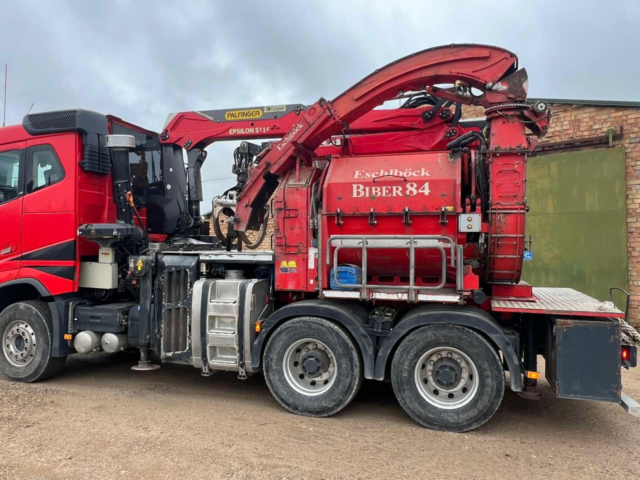 VOLVO FH16.550 - Измельчитель древесины: фото 5 VOLVO FH16.550 - Измельчитель древесины: фото 5