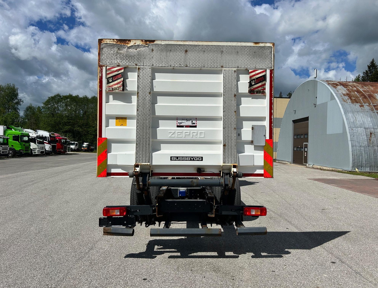 VOLVO FM330 - Грузовик-шасси: фото 4 VOLVO FM330 - Грузовик-шасси: фото 4