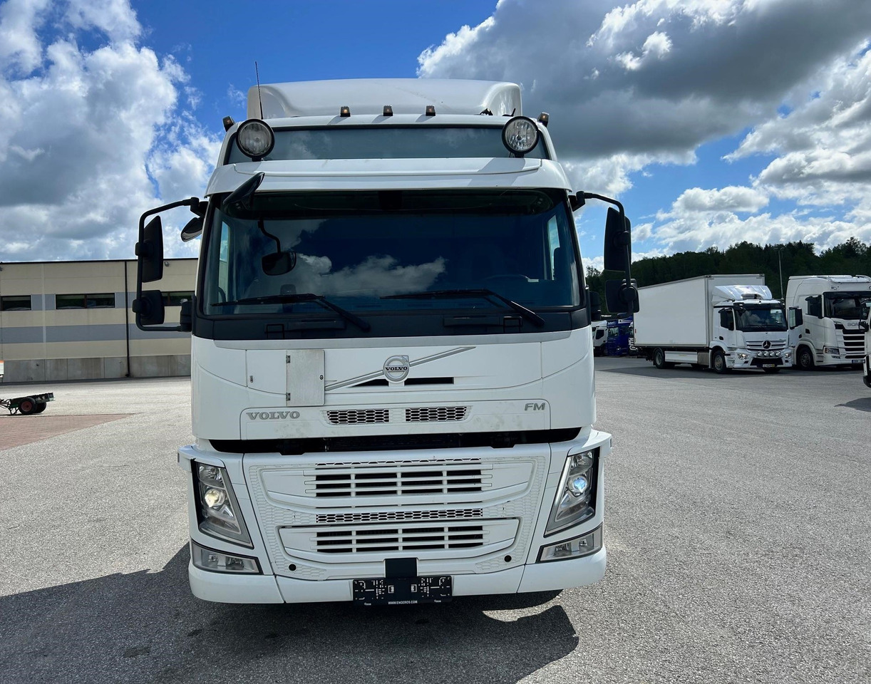 VOLVO FM330 - Грузовик-шасси: фото 3 VOLVO FM330 - Грузовик-шасси: фото 3