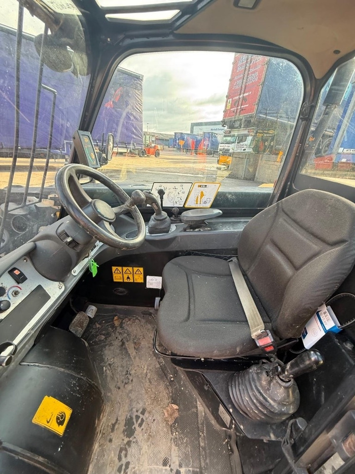 Телескопический погрузчик JCB 515-40: фото 10