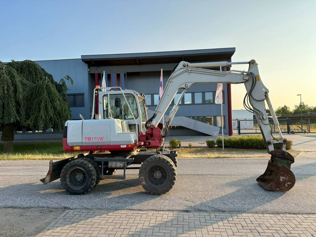 Takeuchi TB 175 W 8,7 ton. Klima Turbo 77 PS - Колёсный экскаватор: фото 2 Takeuchi TB 175 W 8,7 ton. Klima Turbo 77 PS - Колёсный экскаватор: фото 2