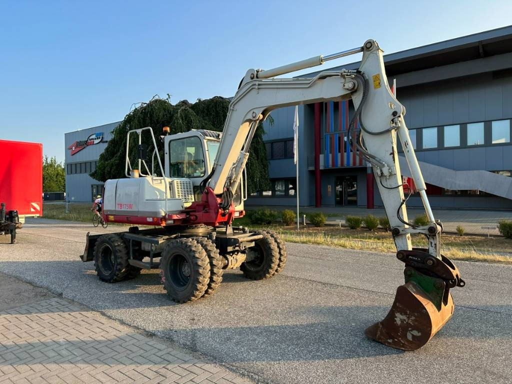 Takeuchi TB 175 W 8,7 ton. Klima Turbo 77 PS - Колёсный экскаватор: фото 4 Takeuchi TB 175 W 8,7 ton. Klima Turbo 77 PS - Колёсный экскаватор: фото 4