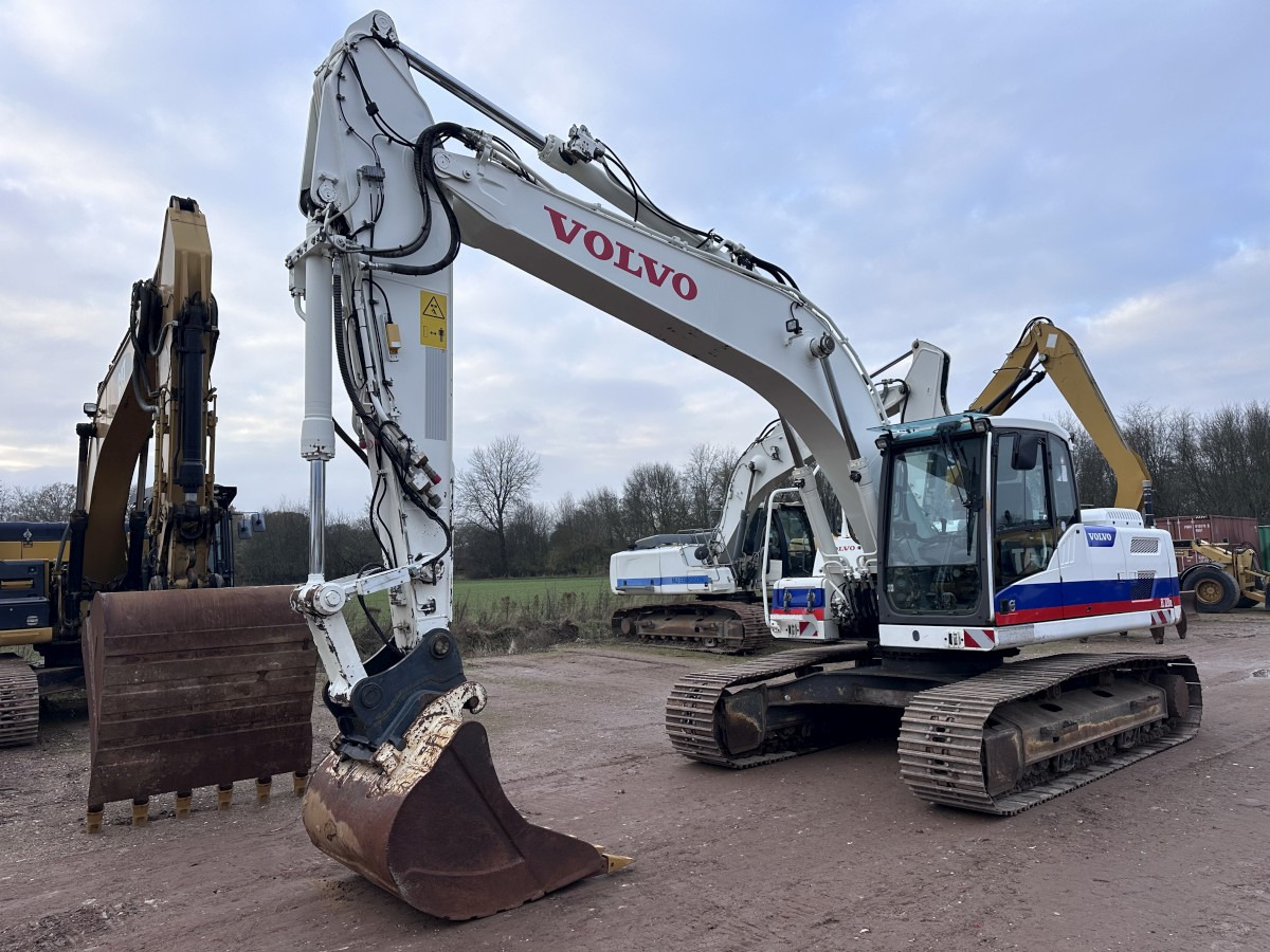 VOLVO EC 220 DL German machine! - Экскаватор: фото 3 VOLVO EC 220 DL German machine! - Экскаватор: фото 3